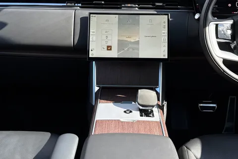 DP73JXO Land Rover Range Rover 3.0 D300 HSE 5dr Thumbnail #16