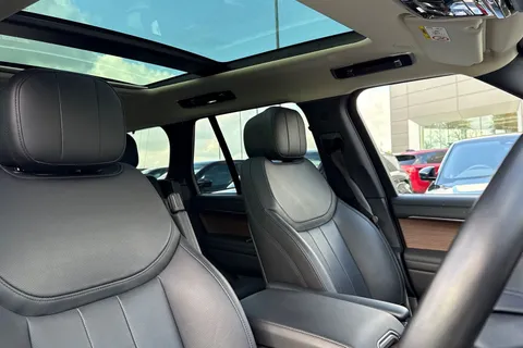 DP73JXO Land Rover Range Rover 3.0 D300 HSE 5dr Thumbnail #23