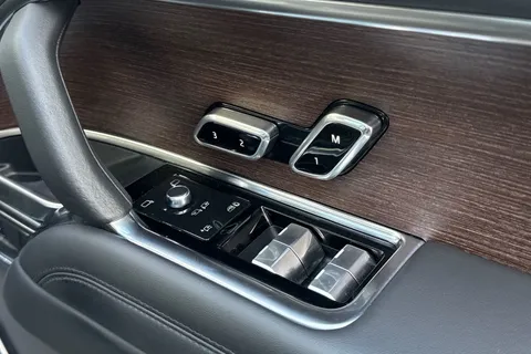 DP73JXO Land Rover Range Rover 3.0 D300 HSE 5dr Thumbnail #27