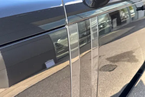 DP73JXO Land Rover Range Rover 3.0 D300 HSE 5dr Thumbnail #30