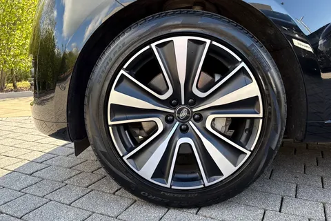 DP73JXO Land Rover Range Rover 3.0 D300 HSE 5dr Thumbnail #40