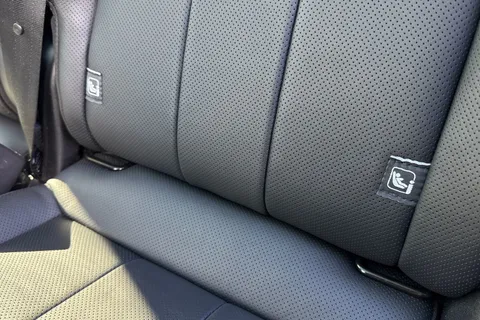 DP73JXO Land Rover Range Rover 3.0 D300 HSE 5dr Thumbnail #41