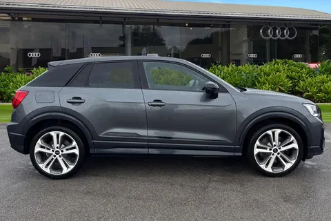 PK75ROU Audi SQ2 Black Edition TFSI  300 PS S tronic Thumbnail #4