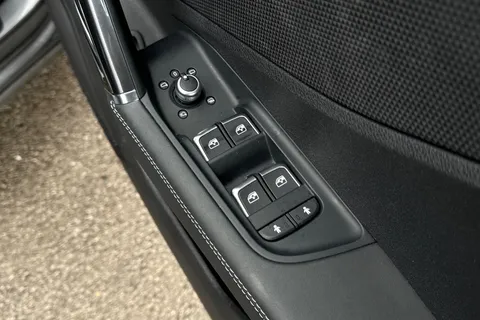 PK75ROU Audi SQ2 Black Edition TFSI  300 PS S tronic Thumbnail #27