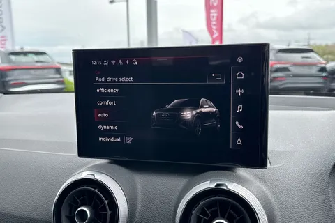 PK75ROU Audi SQ2 Black Edition TFSI  300 PS S tronic Thumbnail #41