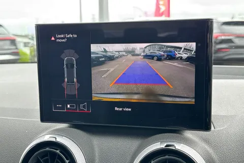 PK75ROU Audi SQ2 Black Edition TFSI  300 PS S tronic Thumbnail #44