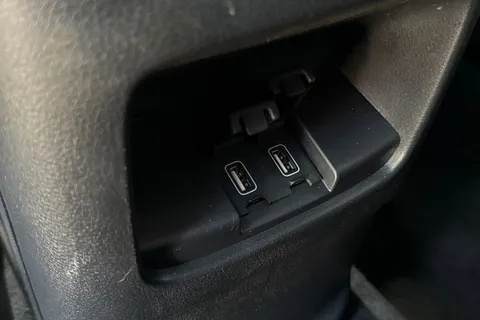 MV71ULS Honda CR-V 2.0 i-MMD Hybrid Sport Line 2WD 5dr eCVT Thumbnail #32