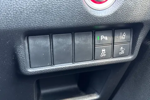 MV71ULS Honda CR-V 2.0 i-MMD Hybrid Sport Line 2WD 5dr eCVT Thumbnail #41