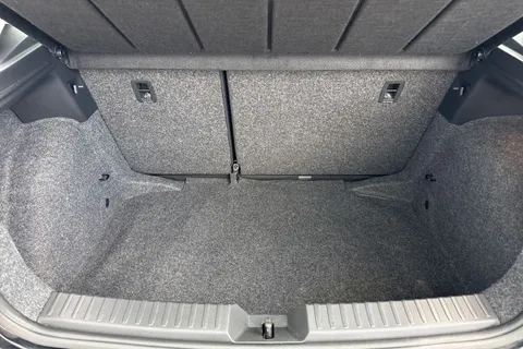 ML19AZX SEAT Ibiza 1.6 TDI SE Technology Euro 6 (s/s) 5dr DPF Thumbnail #8