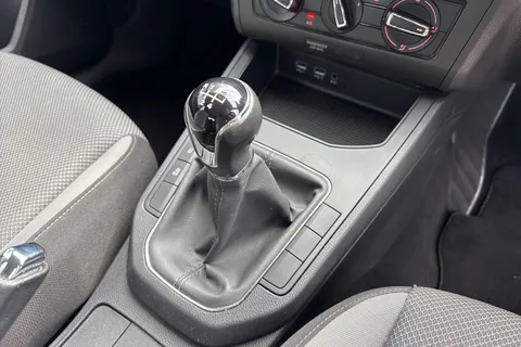 ML19AZX SEAT Ibiza 1.6 TDI SE Technology Euro 6 (s/s) 5dr DPF Thumbnail #24