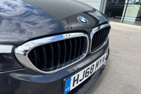 HJ68MYA BMW 5 Series 3.0 530d M Sport Touring Auto Euro 6 (s/s) 5dr Thumbnail #26