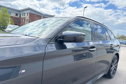 HJ68MYA BMW 5 Series 3.0 530d M Sport Touring Auto Euro 6 (s/s) 5dr Thumbnail #27