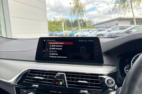 HJ68MYA BMW 5 Series 3.0 530d M Sport Touring Auto Euro 6 (s/s) 5dr Thumbnail #39