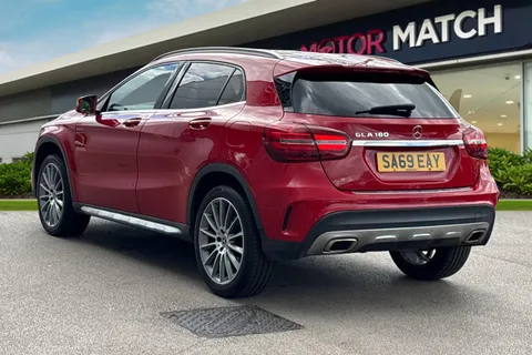 SA69EAY Mercedes-Benz Gla 1.6 GLA180 AMG Line Edition 7G-DCT Euro 6 (s/s) 5dr Thumbnail #3