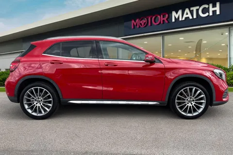 SA69EAY Mercedes-Benz Gla 1.6 GLA180 AMG Line Edition 7G-DCT Euro 6 (s/s) 5dr Thumbnail #4