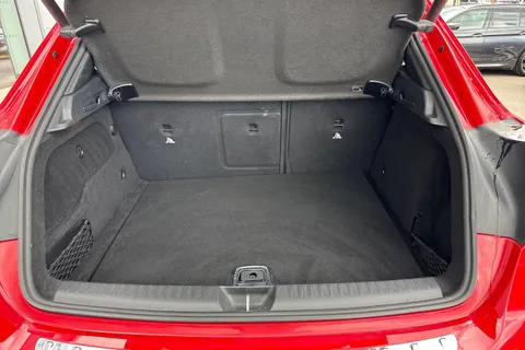 SA69EAY Mercedes-Benz Gla 1.6 GLA180 AMG Line Edition 7G-DCT Euro 6 (s/s) 5dr Thumbnail #8