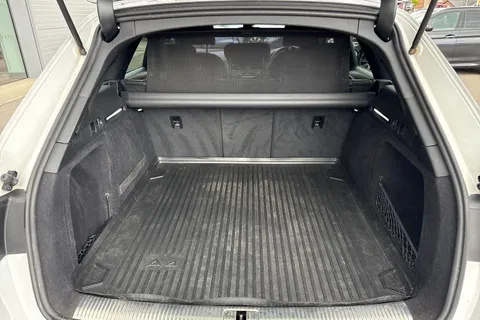 PL66WEU Audi A4 Avant 2.0 TDI S line Euro 6 (s/s) 5dr Thumbnail #8