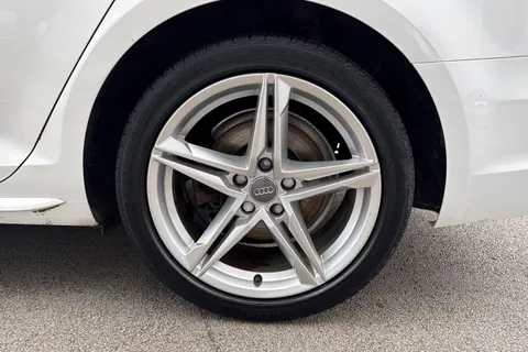 PL66WEU Audi A4 Avant 2.0 TDI S line Euro 6 (s/s) 5dr Thumbnail #12