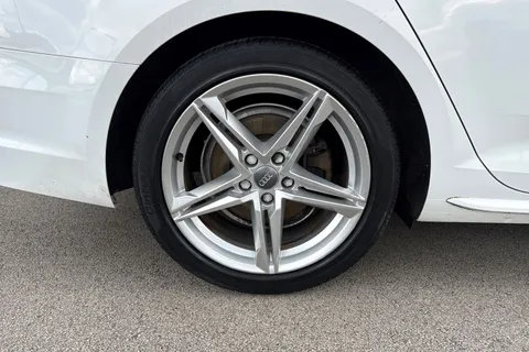 PL66WEU Audi A4 Avant 2.0 TDI S line Euro 6 (s/s) 5dr Thumbnail #13