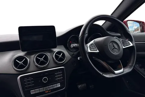 SA69EAY Mercedes-Benz Gla 1.6 GLA180 AMG Line Edition 7G-DCT Euro 6 (s/s) 5dr Thumbnail #19