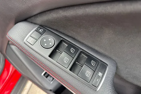 SA69EAY Mercedes-Benz Gla 1.6 GLA180 AMG Line Edition 7G-DCT Euro 6 (s/s) 5dr Thumbnail #22