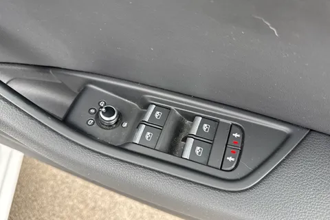 PL66WEU Audi A4 Avant 2.0 TDI S line Euro 6 (s/s) 5dr Thumbnail #22