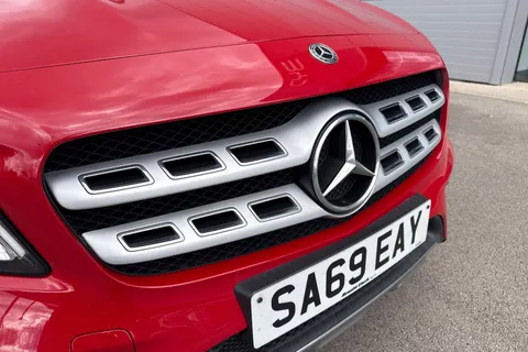 SA69EAY Mercedes-Benz Gla 1.6 GLA180 AMG Line Edition 7G-DCT Euro 6 (s/s) 5dr Thumbnail #26