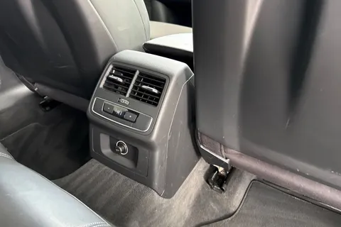 PL66WEU Audi A4 Avant 2.0 TDI S line Euro 6 (s/s) 5dr Thumbnail #29