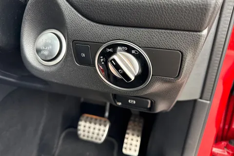 SA69EAY Mercedes-Benz Gla 1.6 GLA180 AMG Line Edition 7G-DCT Euro 6 (s/s) 5dr Thumbnail #32