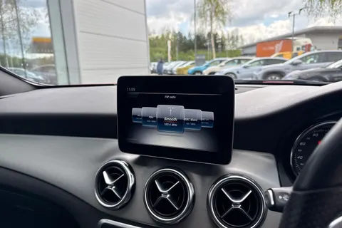 SA69EAY Mercedes-Benz Gla 1.6 GLA180 AMG Line Edition 7G-DCT Euro 6 (s/s) 5dr Thumbnail #36