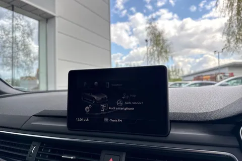 PL66WEU Audi A4 Avant 2.0 TDI S line Euro 6 (s/s) 5dr Thumbnail #35