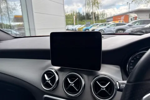 SA69EAY Mercedes-Benz Gla 1.6 GLA180 AMG Line Edition 7G-DCT Euro 6 (s/s) 5dr Thumbnail #39