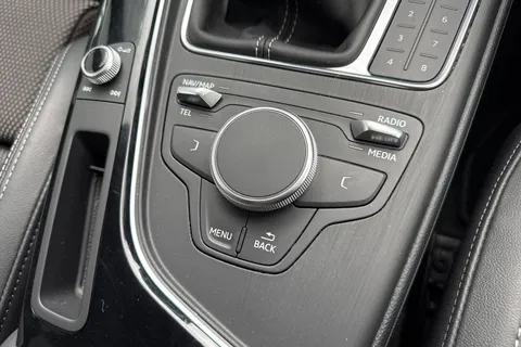 PL66WEU Audi A4 Avant 2.0 TDI S line Euro 6 (s/s) 5dr Thumbnail #38