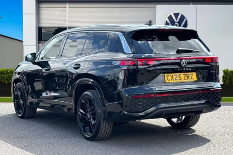 CX25ZRZ Volkswagen Tayron 1.5 eTSI R-Line 5dr DSG7 7 Seat ⭐Pan Roof, 20' York Alloys, Comfort Pack⭐ Thumbnail #3