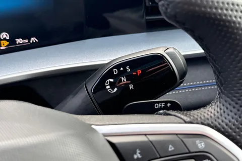 CX25ZRZ Volkswagen Tayron 1.5 eTSI R-Line 5dr DSG7 7 Seat ⭐Pan Roof, 20' York Alloys, Comfort Pack⭐ Thumbnail #24