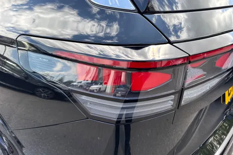 CX25ZRZ Volkswagen Tayron 1.5 eTSI R-Line 5dr DSG7 7 Seat ⭐Pan Roof, 20' York Alloys, Comfort Pack⭐ Thumbnail #26