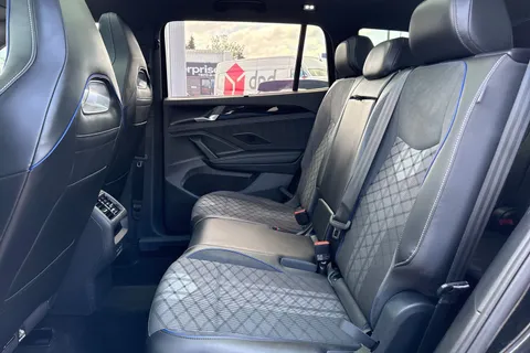 CX25ZRZ Volkswagen Tayron 1.5 eTSI R-Line 5dr DSG7 7 Seat ⭐Pan Roof, 20' York Alloys, Comfort Pack⭐ Thumbnail #38