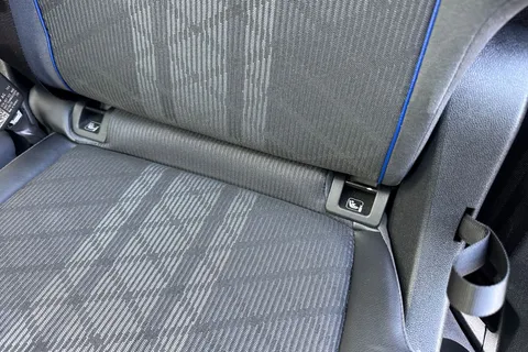 CX25ZRZ Volkswagen Tayron 1.5 eTSI R-Line 5dr DSG7 7 Seat ⭐Pan Roof, 20' York Alloys, Comfort Pack⭐ Thumbnail #40