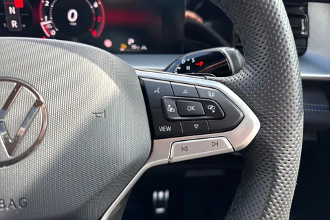 CX25ZRZ Volkswagen Tayron 1.5 eTSI R-Line 5dr DSG7 7 Seat ⭐Pan Roof, 20' York Alloys, Comfort Pack⭐ Thumbnail #50