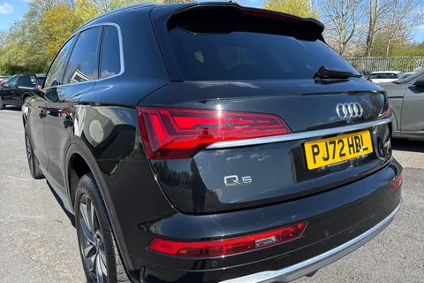 PJ72HBL Audi Q5 S line 45 TFSI quattro 265 PS S tronic Thumbnail #9