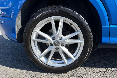 10 of 63 for Audi Q2 S line 35 TFSI 150 PS S tronic