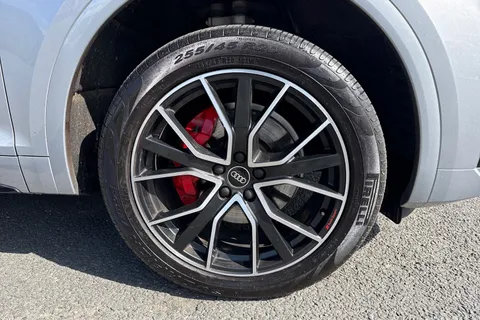 PG22ACZ Audi Q5 Edition 1 40 TDI quattro 204 PS S tronic Thumbnail #10