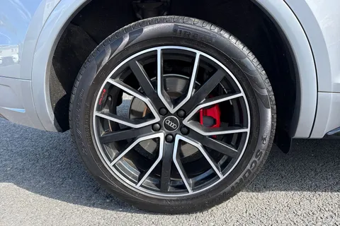 PG22ACZ Audi Q5 Edition 1 40 TDI quattro 204 PS S tronic Thumbnail #11