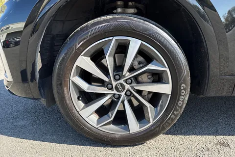 PJ72HBL Audi Q5 S line 45 TFSI quattro 265 PS S tronic Thumbnail #14