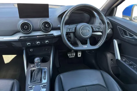 17 of 63 for Audi Q2 S line 35 TFSI 150 PS S tronic