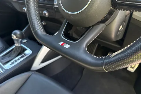 24 of 63 for Audi Q2 S line 35 TFSI 150 PS S tronic