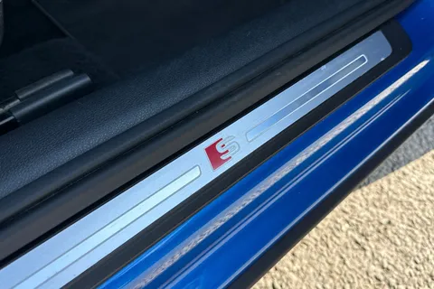 25 of 63 for Audi Q2 S line 35 TFSI 150 PS S tronic