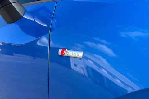 27 of 63 for Audi Q2 S line 35 TFSI 150 PS S tronic