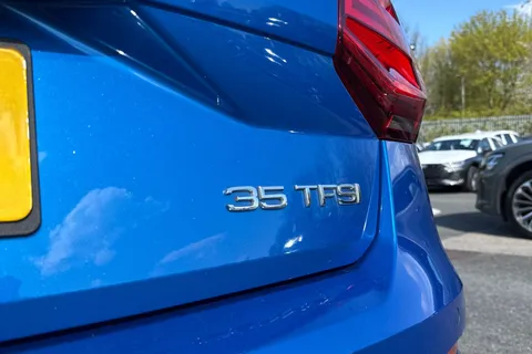 32 of 63 for Audi Q2 S line 35 TFSI 150 PS S tronic