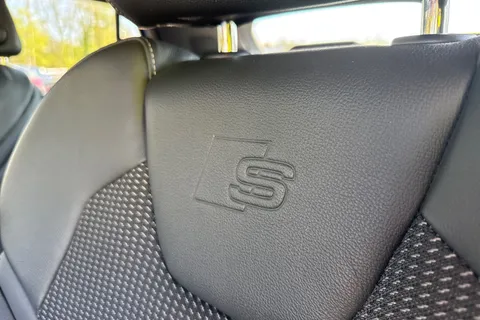 35 of 63 for Audi Q2 S line 35 TFSI 150 PS S tronic